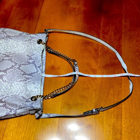 Michael Kors Snake skinned leather tote - Picture 4 of 10